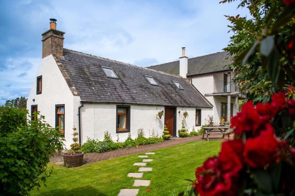Cosy & Rustic Retreat - Woodland Cottage. Nairn Eksteriør bilde