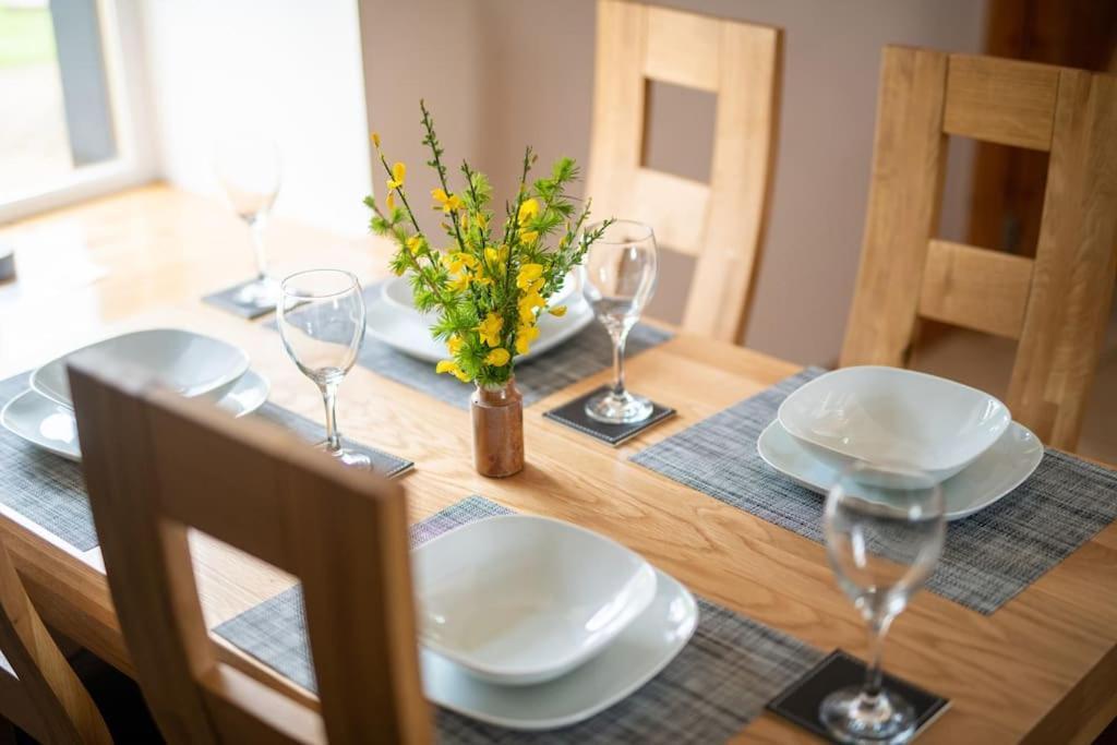 Cosy & Rustic Retreat - Woodland Cottage. Nairn Eksteriør bilde