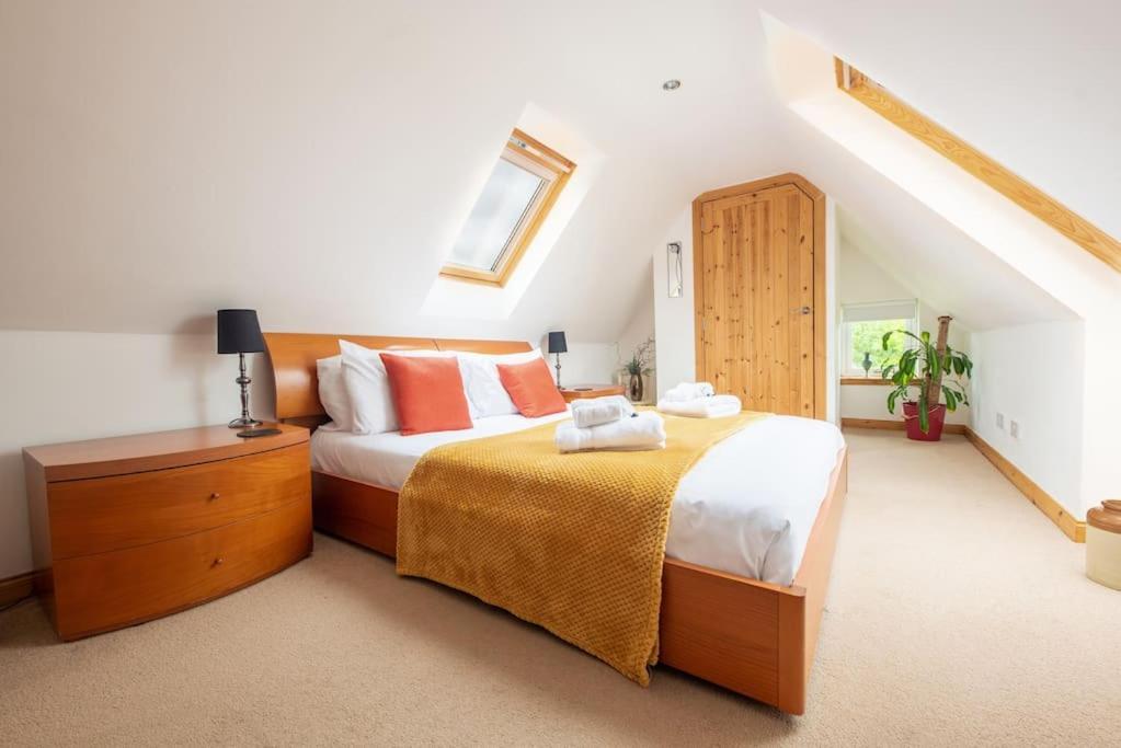 Cosy & Rustic Retreat - Woodland Cottage. Nairn Eksteriør bilde