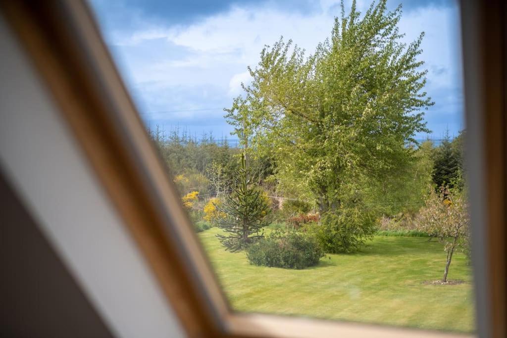 Cosy & Rustic Retreat - Woodland Cottage. Nairn Eksteriør bilde