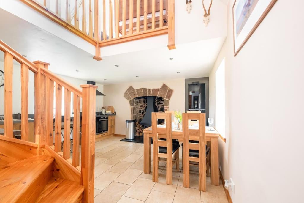 Cosy & Rustic Retreat - Woodland Cottage. Nairn Eksteriør bilde