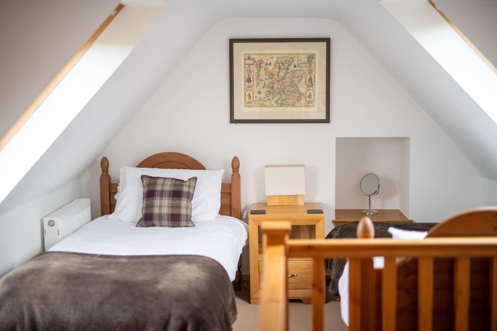 Cosy & Rustic Retreat - Woodland Cottage. Nairn Eksteriør bilde